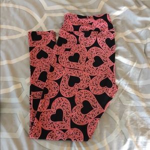 LulaRoe Valentine’s TC leggings